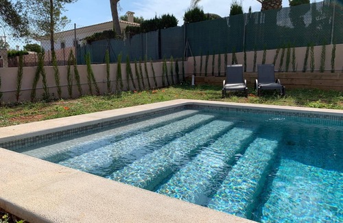 Santa Ponsa Ski Chalet | Villa S'Olivera Santa Ponsa is perfect for families who love beaches and sports