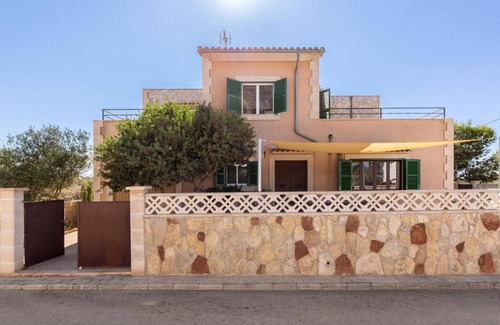 Cala Llombards Ski Chalet | Villa Sa Llimonera with private pool and sea views close to Cala Llombards