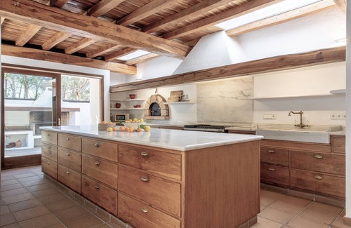 Santa Eulalia del Rio Villa | Villa Sa Tanca 6rooms ,in Puig d’en Valls, 6mins to IbizaTown, perfect for 12ppl