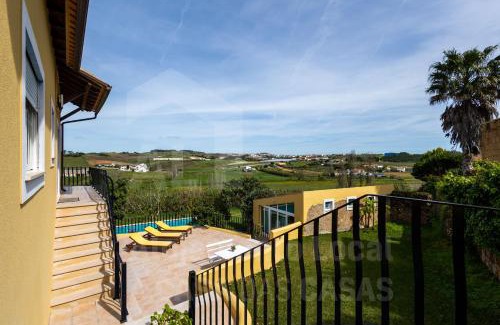 Ericeira Villa | Villa Safarujo by AcasaDasCasas