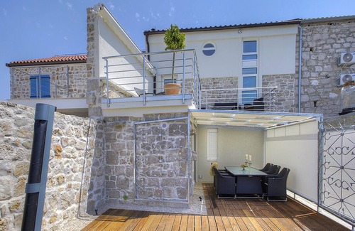 Susica Villa | Villa Sailor's Delight - Waterfront Villa With Spectacular View Of Adriatic Sea