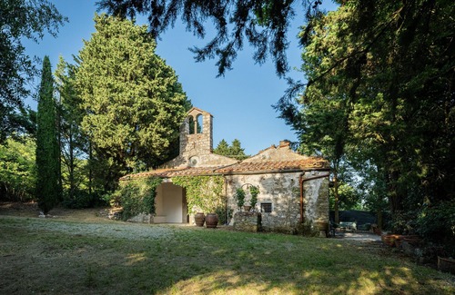 Fiesole Villa | Villa 'San Clemente' on the Florentine hills with Garden and Private Parking and Wi-Fi