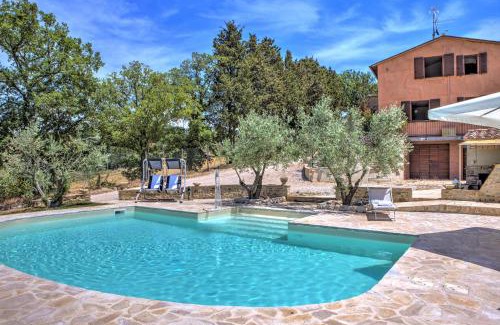 Montone Villa | Villa San Lorenzo - Hilltop Villa With Private Pool, Jacuzzi & AirCO