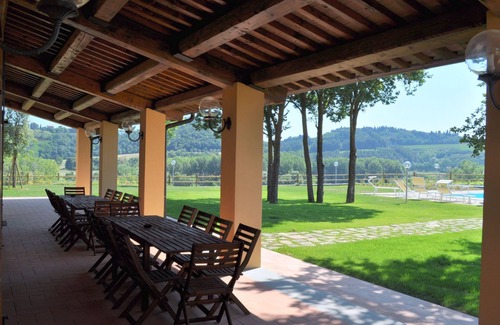 Terricciola Villa | Villa San Luigi Agriturismo Badia di Morrona