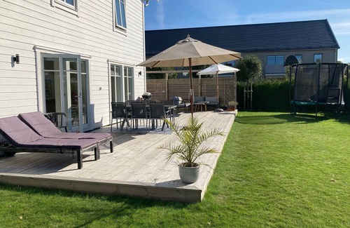 Kullavik House | Villa Sandlyckan - Family House Near the Ocean, 15 min From Gothenburg