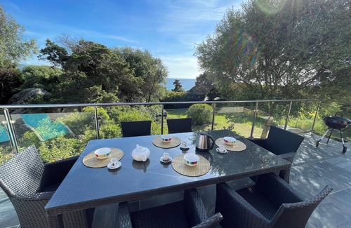 Grand Valinco Villa | Villa Santa