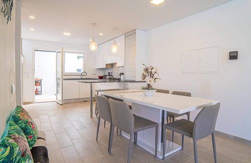 Charneca de Caparica e Sobreda Villa | Villa Santi - Well decorated villa with a private heatable pool near the beach