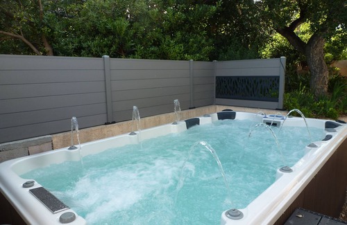 Antheor Villa | Villa SAPHIR de Ppied :4 master suites + 9-seater jacuzzi. Pets welcome.