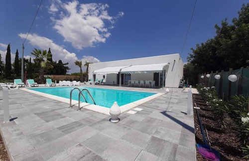 Sciacca Villa | "Villa Sara" with Sea View, Pool & Wi-Fi