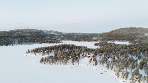 Inari Ski Chalet | Villa Sarala, Lake Inari, Inarijärvi, Lapland