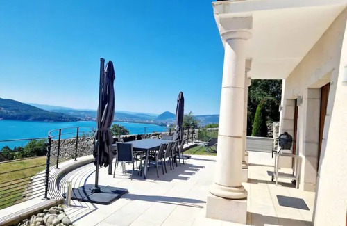 Veyrier-du-Lac House | Villa Savoie -The elegance of a private pool villa - Jacuzzi and lake view