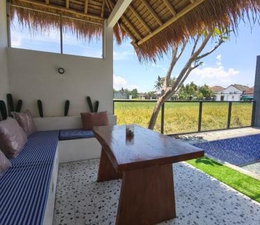 Sleman Hotel | villa sawah kolam renang privat