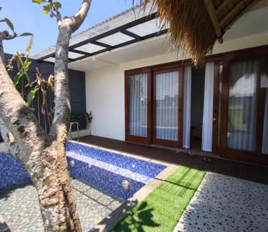 Sleman Hotel | villa sawah kolam renang privat