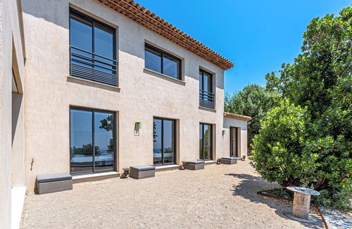 Le Rayol Villa | Villa sea view