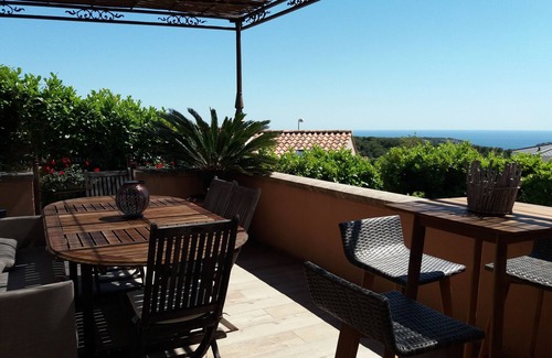 Ensues-la-Redonne House | Villa, sea view with swimming pool heated 30 °