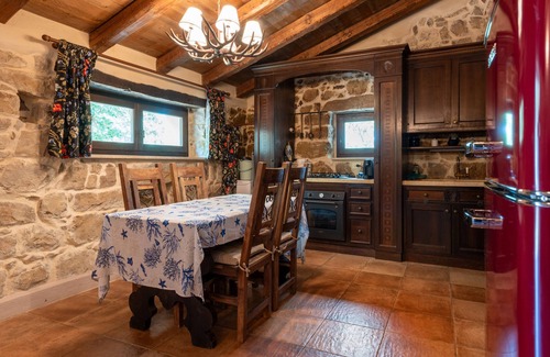 Cefalu Villa | Villa 'Seaside Suite' with Mountain View, Wi-Fi and Air Conditioning