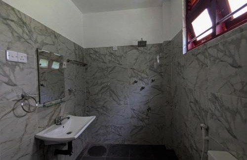 Ambalangoda Villa | Villa Serendia