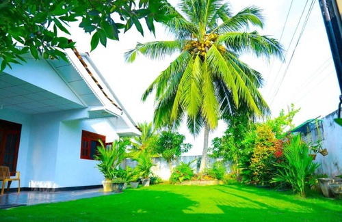 Weligama House | Villa Serenity 2A/C Bedrooms(weligama, Mirissa beach/Surfing, whale watching)/v