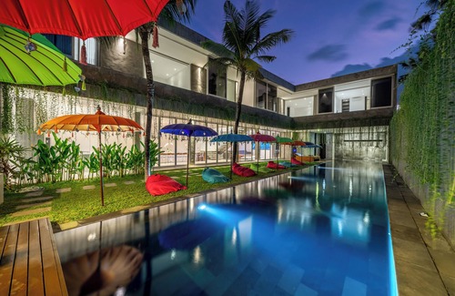 Dyanapura Villa | Villa Simpatico Spacious 6 BR Villa Retreat in Central Seminyak