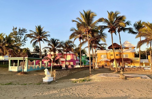 Cabarete Villa | Villa Sirena 4 Bedroom Beach Villa with Private Pool. Sleeps 8.