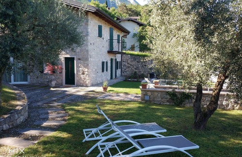 Malcesine Villa | Villa Siresola-An old renovated farmhouse