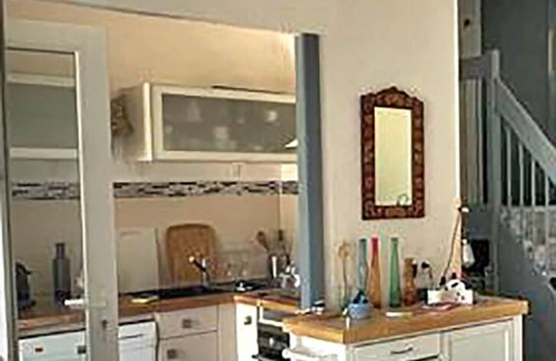 La Londe-les-Maures Villa | Villa sleeps 4, private pool with view, 15 min beach!