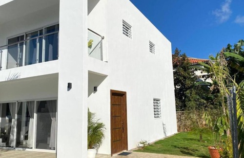 El Centro House | Villa Smiley, Your Beach House in Samana