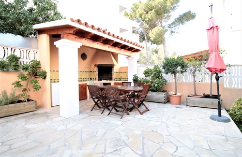 Sant Antoni de Portmany Villa | Villa Sofia Ibiza - Great Location | Walk To Beach/Amenities | A/C & Wifi | Pool