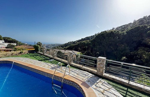 Lloret de Mar Villa | VILLA SOL Y MAR -MODERN LUXURY WITH POOL AND SEA VIEW