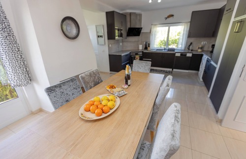 Mato Serrao Villa | Villa Solarium Swimming Pool (Optional heating)