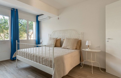Torre Colonna-sperone Apartment | Villa Sole by Wonderful Italy - Alicudi con Piscina