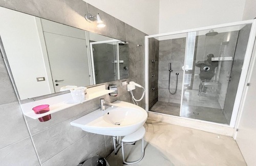 Pietrauta Villa | Villa Sole Vino, Fabulous Pool, fantastic area, sleeps up to 15persons