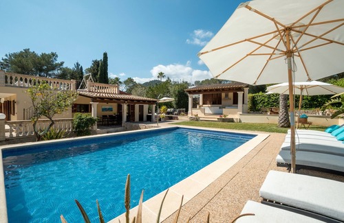 Crestatx Villa | Villa 'Son Sera' with Mountain View, Wi-Fi and Air Conditioning