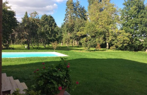 Saint-Hilaire-sur-Yerre Villa | VILLA spacieuse bord de rivière