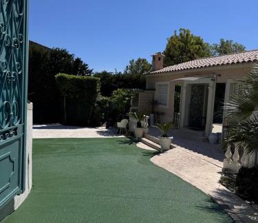 Antibes Villa | Villa spa hamman sauna Piscine 9 chambres
