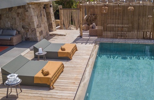 Molini Villa | Villa Standing Plein Sud, Piscine Miroir, à 2 Minutes des Plus Belles Plages