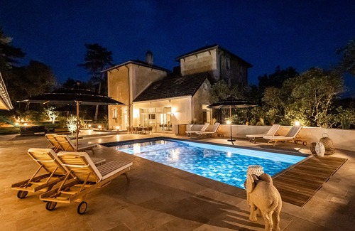 Ruoms Villa | Villa Standing with heated pool