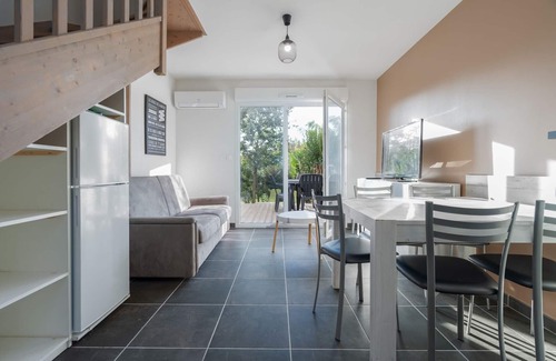 Serignan Villa | Villa Steps from Valras Beach