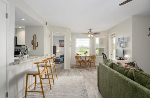 Paradise Valley Village Apartment | Villa Stone Creek condo