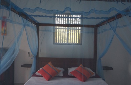 Nalagasdeniya Hotel | Villa SUITE 4-6 PERS Hikkaduwa -2 Deluxes rooms with balcony+AC-BEACH 50M