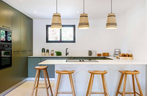 Lecci House | VILLA SUR LE LAGON DE ST CYPRIEN