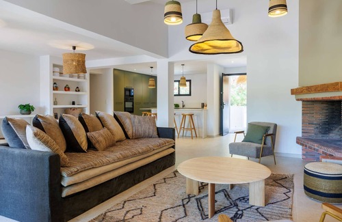 Lecci House | VILLA SUR LE LAGON DE ST CYPRIEN