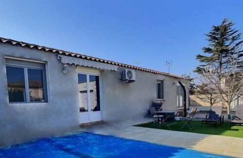 Sauvian House | Villa swimming pool and private parking