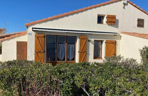 Leucate Villa | Villa T2+Mezzanine, 6 pers, plage, parking, Port Leucate - FR-1-81-582