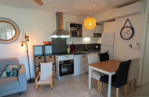Vias Villa | Villa T3 à 400m de la plage avec piscine