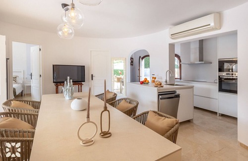 Urbanitzacio la Fustera Villa | Villa Tabarca by Abahana Villas
