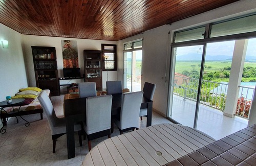 Riviere-Salee Villa | "villa Tak Tak" 90m², 3 Chambres Lits Doubles, vue Panoramique, Location Auto
