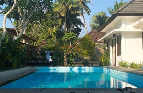 Senggigi Villa | Villa Taloka