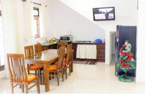 Hikkaduwa Apartment | Villa Tanzanite Hikkaduwa - Three-Bedroom Apartment