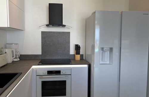 Orient Bay Villa | Villa Thomarine – Private Pool and Water Cistern